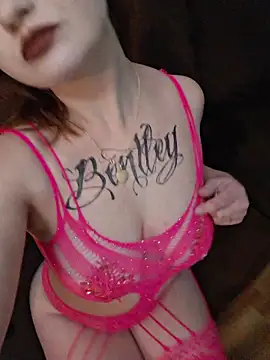 XxxonlyinexxX online show from November 2025 07:01:02 AM