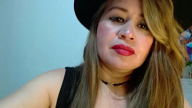 isabellacen online show from February 2026 02:12:01 AM