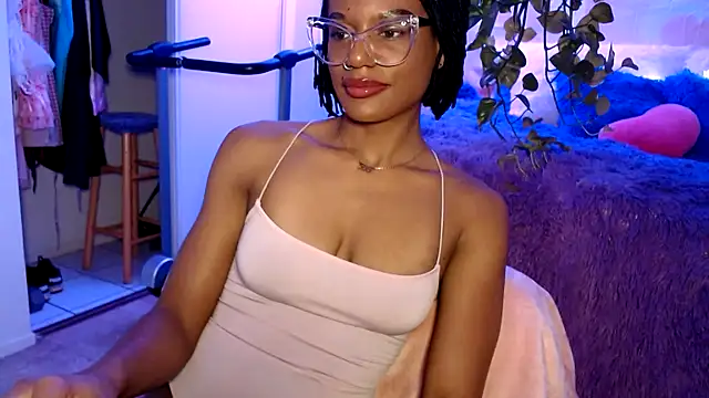 Snapshot of CocoSage chatting on January 2026 11:00:01 PM CocoSage online show from January 2026 11:00:01 PM