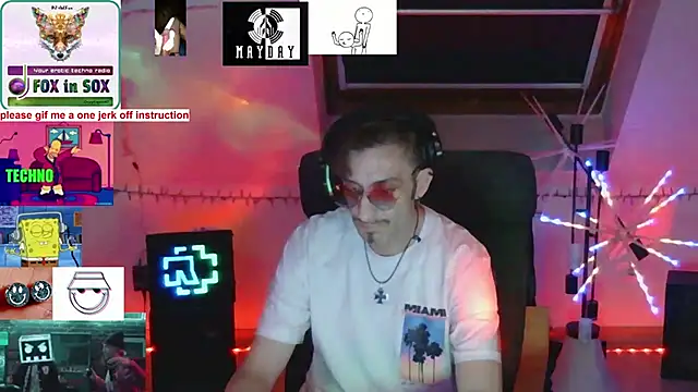 Snapshot of RevilO1180 chatting on January 2026 04:27:02 AM RevilO1180 online show from January 2026 04:27:02 AM