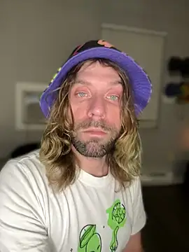 Snapshot of 4kUsh2Fashion0 chatting on January 2025 04:27:01 AM 4kUsh2Fashion0 online show from January 2025 04:27:01 AM