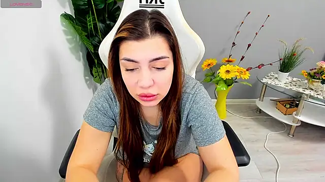 EveEvian online show from February 2026 11:55:02 AM