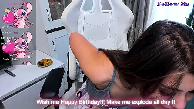 EveEvian online show from March 2025 09:45:01 AM