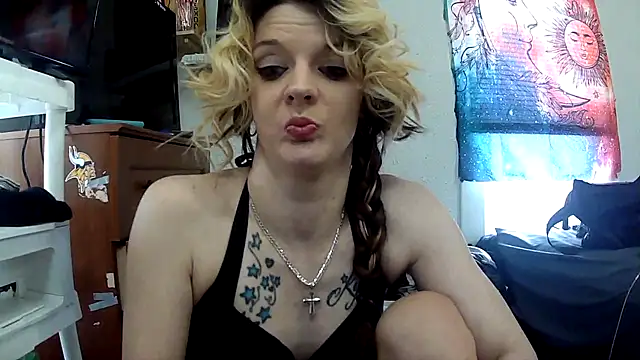 dangereyez0010 online show from March 2026 10:00:02 PM