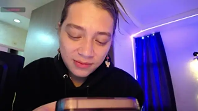 Marilyncoopers online show from May 2026 06:39:01 PM