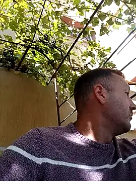 Snapshot of florin421 chatting on September 2025 08:39:01 AM florin421 online show from September 2025 08:39:01 AM