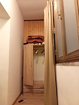 florin421 online show from March 2026 06:10:01 PM