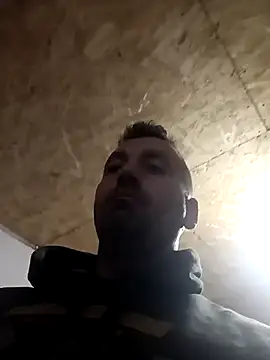 Snapshot of florin421 chatting on December 2024 08:22:02 AM florin421 online show from December 2024 08:22:02 AM