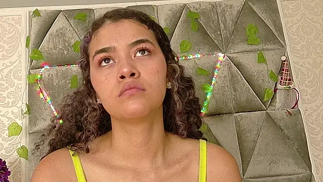 Angela lovee online show from September 2025 12:55:01 PM