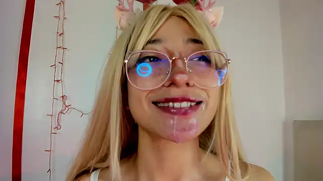Cloe Leee online show from February 2025 04:54:01 AM