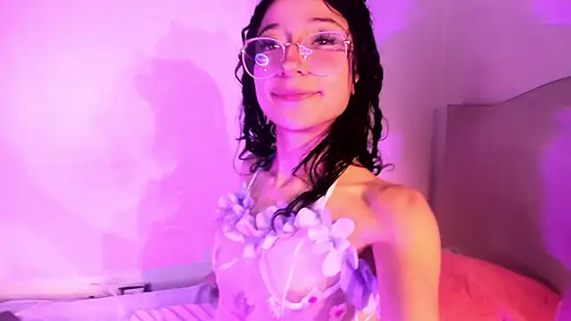Cloe Leee online show from March 2025 04:57:02 AM