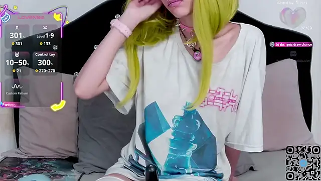 Snapshot of nonawhitemm chatting on November 2025 02:05:01 AM nonawhitemm online show from November 2025 02:05:01 AM