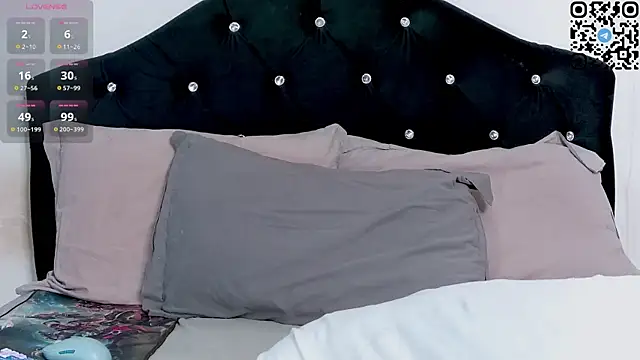 Snapshot of nonawhitemm chatting on November 2025 12:11:02 AM nonawhitemm online show from November 2025 12:11:02 AM