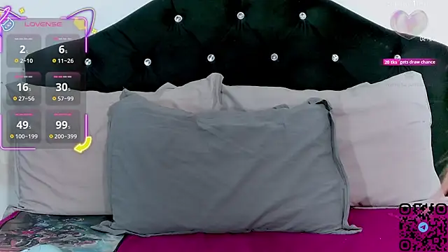 Snapshot of nonawhitemm chatting on November 2025 12:14:01 AM nonawhitemm online show from November 2025 12:14:01 AM