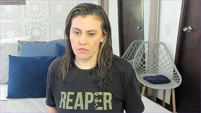 Snapshot of V_monse chatting on February 2025 02:00:01 PM V monse online show from February 2025 02:00:01 PM