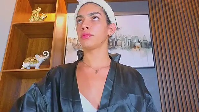 Snapshot of Alahia_Rodriguez chatting on May 2026 08:06:02 PM Alahia Rodriguez online show from May 2026 08:06:02 PM
