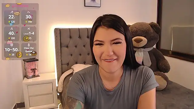 Nicols66 online show from April 2026 10:25:02 PM