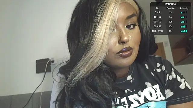 SiminFox online show from May 2026 01:13:01 AM