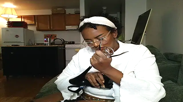 SiminFox online show from November 2025 04:02:02 AM