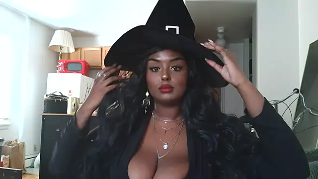 SiminFox online show from October 2025 05:56:02 PM