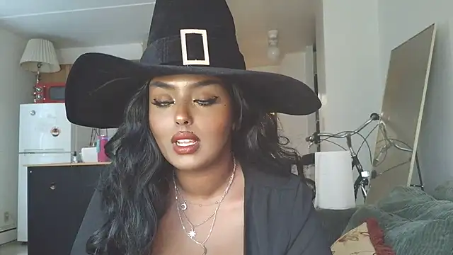 SiminFox online show from October 2025 07:43:01 PM