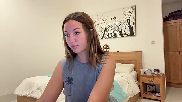 Nelly Fischer online show from November 2025 01:33:02 PM