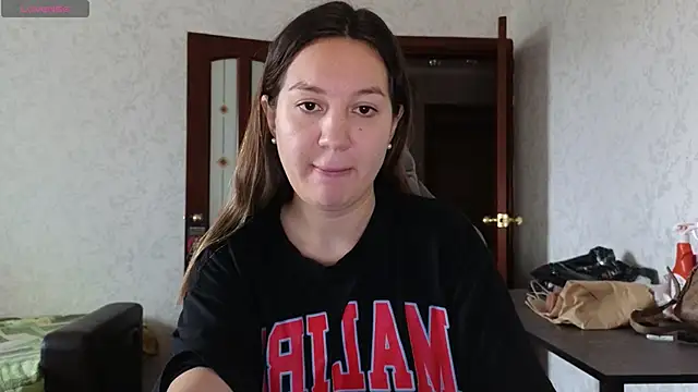 Nelly Fischer online show from April 2026 07:24:01 AM