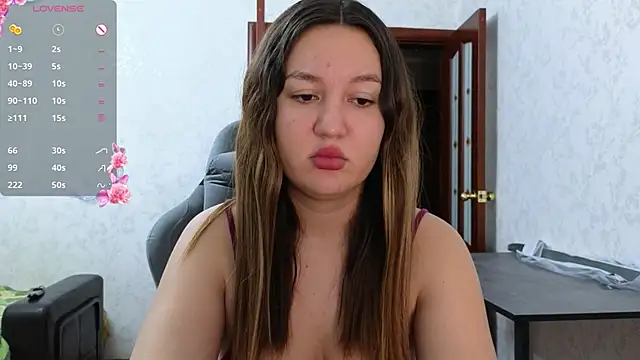 Snapshot of Nelly_Fischer chatting on June 2026 07:58:02 PM Nelly Fischer online show from June 2026 07:58:02 PM