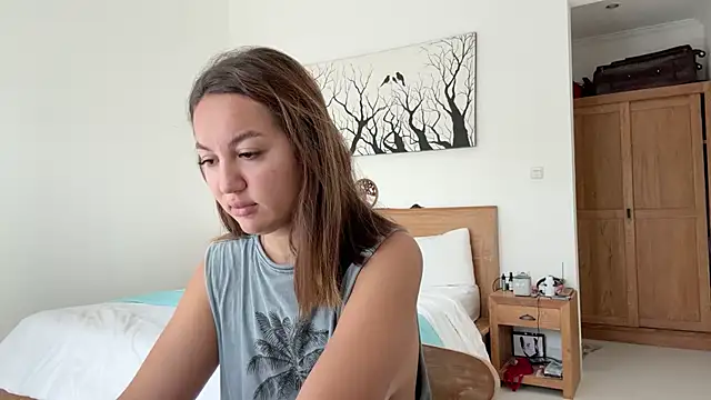 Nelly Fischer online show from November 2025 07:31:01 AM