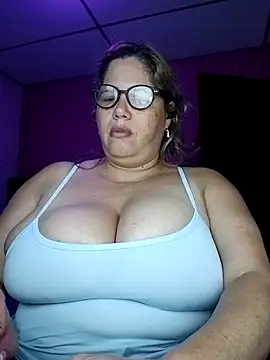 EllisW8 online show from November 2025 11:04:01 AM