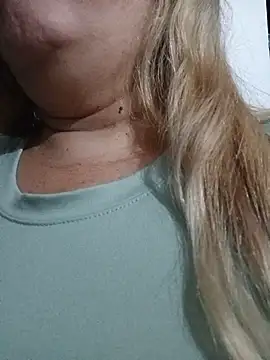 EllisW8 online show from June 2026 12:11:01 AM