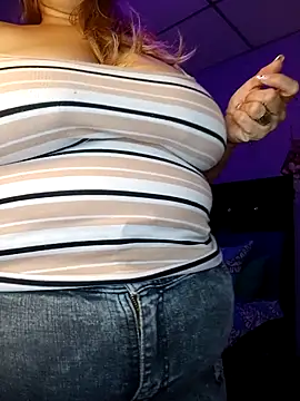 EllisW8 online show from November 2025 11:49:02 AM