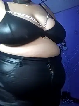 EllisW8 online show from November 2025 12:41:01 PM