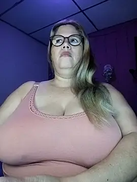 EllisW8 online show from September 2025 12:27:01 PM