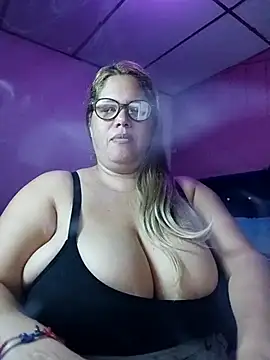 EllisW8 online show from September 2025 12:12:01 PM