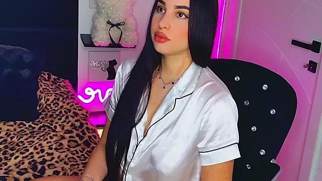 MissAmeliaa online show from April 2026 04:21:02 PM