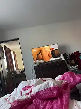 Aronn4 online show from November 2025 07:45:02 AM