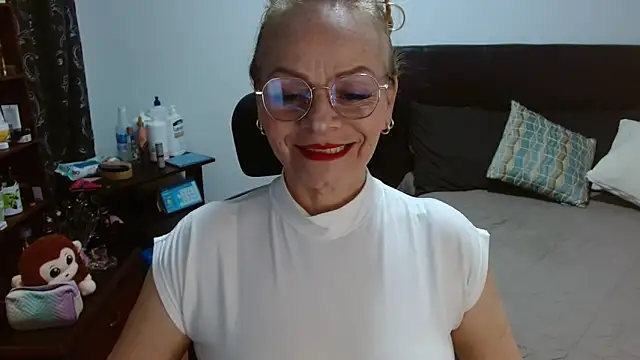 asleycavta online show from November 2025 12:20:01 AM