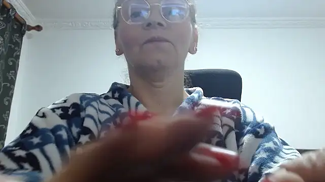 asleycavta online show from October 2025 10:33:01 PM