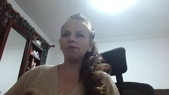 asleycavta online show from February 2026 09:03:01 PM