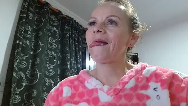 asleycavta online show from March 2025 04:08:02 AM