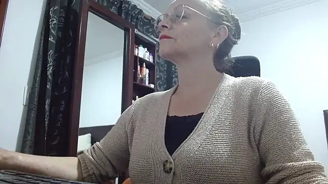 asleycavta online show from November 2025 02:45:02 AM