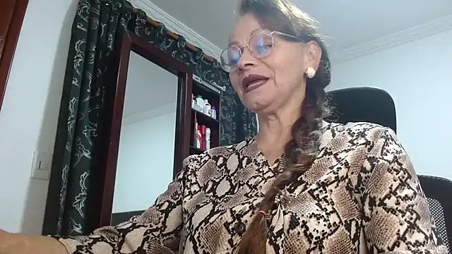 asleycavta online show from November 2025 10:53:01 PM