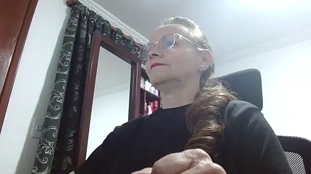 asleycavta online show from November 2025 07:50:02 PM