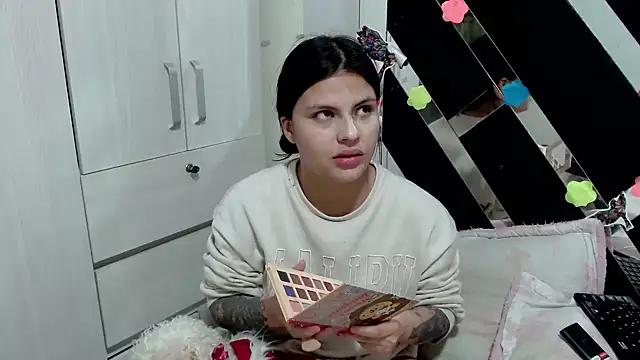 Snapshot of katery_wok11 chatting on November 2025 06:30:02 PM katery wok11 online show from November 2025 06:30:02 PM