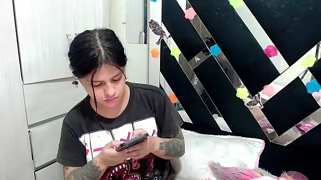 Snapshot of katery_wok11 chatting on November 2025 08:23:01 PM katery wok11 online show from November 2025 08:23:01 PM