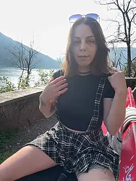 Snapshot of Mia_Railey chatting on March 2026 02:50:01 PM Mia Railey online show from March 2026 02:50:01 PM