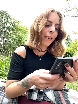 Mia Railey online show from October 2025 02:05:02 PM