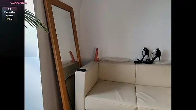 Frosty Princess online show from February 2025 02:10:02 PM