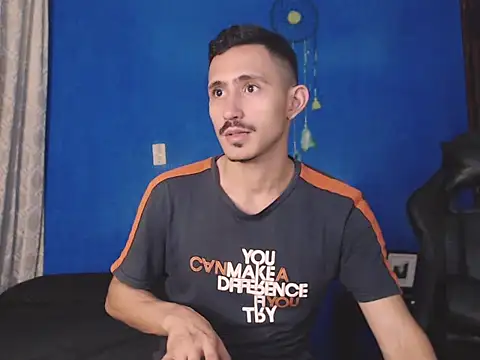 HomeAloneK online show from November 2025 07:28:01 PM